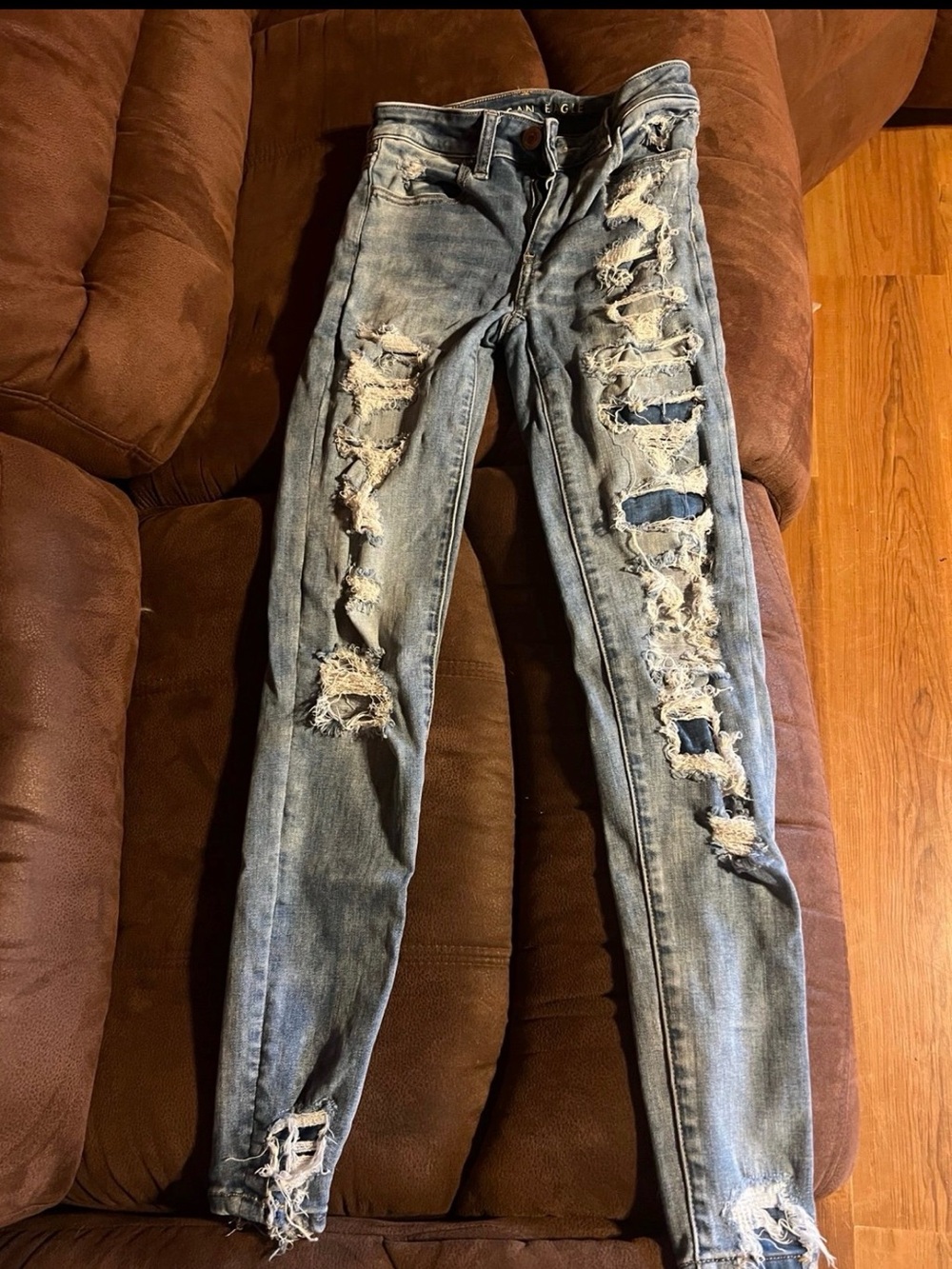 American Eagle Outfitters Light Blue Distressed Skinny Jeans